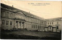 Agen-La Prefecture cour d'bonneur à Agen