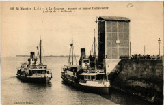 Saint-Nazaire (L.-I.) - Le Coueron amarre au nouvel Embarcadere ... à Saint-Nazaire