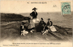 Bourg-de-Batz - Entre deux danses, un peu de repos au bord de la... -
													44 Loire Atlantique
												