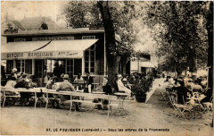 Le Pouliguen (Loire-Inf.) - Sous les arbrec de la Promenade au Pouliguen