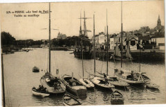 Pornic - Le fond du Port - Yachte au mouillage à Pornic