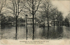 La Varenne Place du Marché
