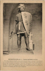 Brissarthe-Statue de Robert le Fort -
													49 Maine et Loire
												