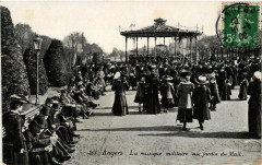 Angers - La musique militaire au jardin du Mail à Angers