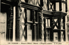 Angers - Maison d'Adam Details L'Angevin celebre à Angers