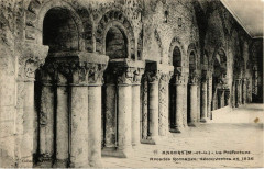 Angers - La Prefecture Arcades Romanes decouvertes en 1836 à Angers