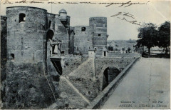 Angers - L'Entrée du Chateau à Angers
