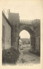 Tillieres - Fausse Porte Xi. siecle -
													49 Maine et Loire
												