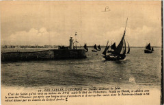 Les Sables-d'Olonne - Dundée doublant la Jetée aux Sables-d'Olonne