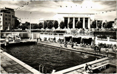 Les Sables-d'Olonne - La Piscine et le Casino aux Sables-d'Olonne