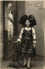 Une Petite Alsacienne - Folklore - Type