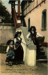 Maison Alsacienne a l'Exposition de Nancy - Allant au Marché