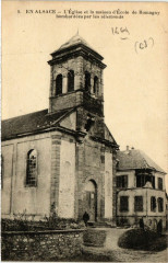 En Alsace - L'Egise et le maison d'Ecole de Romagny bombardées à Romagny