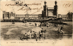 Dieppe Le Casino vu de la Plage-Marée Basse à Dieppe