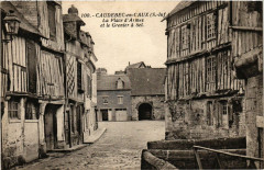 Caudebec en Caux La Place d'Armes et le Garnier a Sel -
													76 Seine Maritime
												
