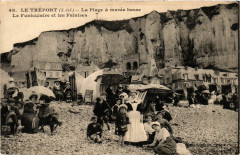 Le Treport-La Plage a marée basse Le Funiculaire et les Falaises au Tréport