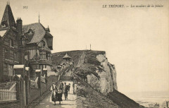 Le Treport - Les scaliers de la falaise au Tréport