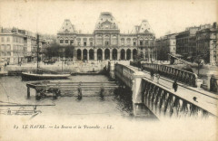 Le Havre - La Bourse et la Passerelle au Havre
