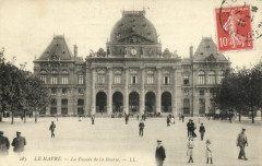 Le Havre - La Facade de la Bourse au Havre
