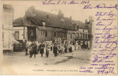 Tillieres - Procession le jour de la Fete-Dieu