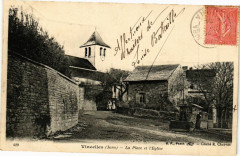 Vincelles - La Place et l'Eglise