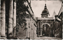Besancon Porte Noire et Cathedrale Saint-Jean France à Besançon
