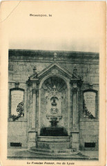 Besancon - La Fontaine Pasteur - Rue de Lycée à Besançon