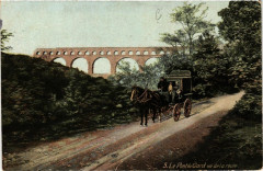 Le Pont-du-Gard vu de la route -
													30 Gard
												