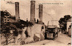 Les Trois Piliers Romaine