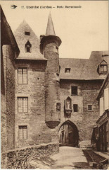 Uzerche Porte Barrachaude France à Uzerche