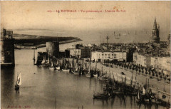 La Rochelle - Vue Panoramique - L'entrée du Port à La Rochelle