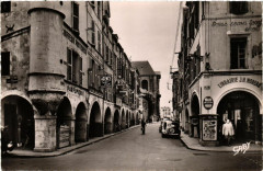 La Rochelle - Les Porches - Rue Chaudrier à La Rochelle