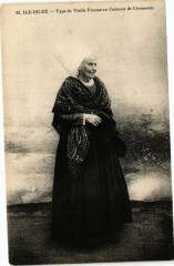 Ile-de-Re - Type de Vieille Femme en Costume de Cérémonie
