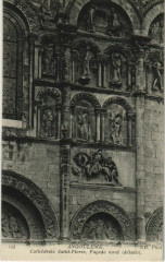 Angouleme- Cathedrale Saint Pierre ,facade nord France à Angoulême