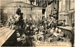 Paris Greve des Chemins de Fer. Gare Saint-Lazere Salle es bagages à Paris