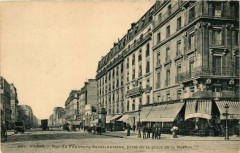 Paris 12e Rue du Fb Saint-Antoine prise de la Place de la Nation à Paris 12e
