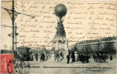 Carte postale ancienne Monument élevé aux Aéronautes du Siège de Paris
                                                                     à Paris 17e
                                