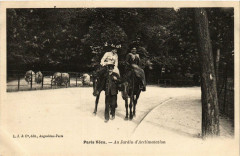 Carte postale ancienne Au Jardin d'Acclimatation
                                                                     à Neuilly-sur-Seine
                                