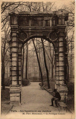 Paris Ses Squares et ses Jardins. 36. Parc Monceau -
																					75000 Paris
																			