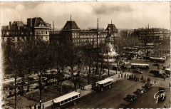 Paris (10e) Place de la Republique à Paris 10e