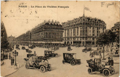 Paris (1e) L La Place du Théatre Francais à Paris 1er