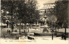 Paris (1e) La Place du Théatre Francais à Paris 1er