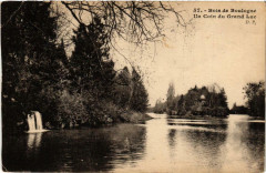 Bois de Boulogne - Un coin du Grand Lac à Paris 16e