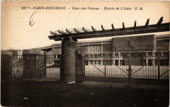 Carte postale ancienne Parc des Princes - Entrée de L'Auto
                                                                     à Paris 16e
                                
