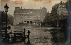 Paris La Grande Crue de la Seine 1910 Rue Saint-Lazare -
																					75000 Paris
																			