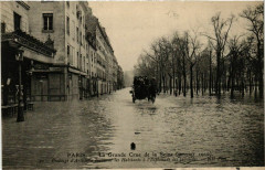 Paris La Grande Crue de la Seine 1910 Esplanade des Invalides -
																					75000 Paris
																			
