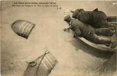 Carte postale ancienne La Crue de la Seine (Janvier 1910) - Sauvetage de Tonneaux au Quai de Bercy
                                                                     à Paris 12e
                                
