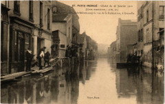 Carte postale ancienne Paris inondé - Cliché du 28 Janvier 1910 - Cambrioleurs surpris rue de la Fédération, à Grenelle
                                                                     à Paris 15e
                                