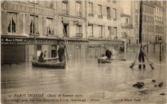 Paris Inonde 25 Sauvetage Quai des Grands-Augustins à Paris