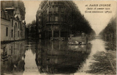 Paris Inonde 16 Rue de l'Universite à Paris